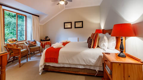Porcupine Ridge Guest House - Stylish bedrooms